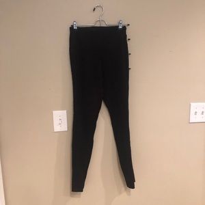 Ruby Ribbon leggings